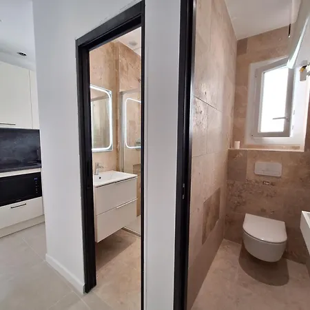 Iconic And Bright Style In Apartamento Niza